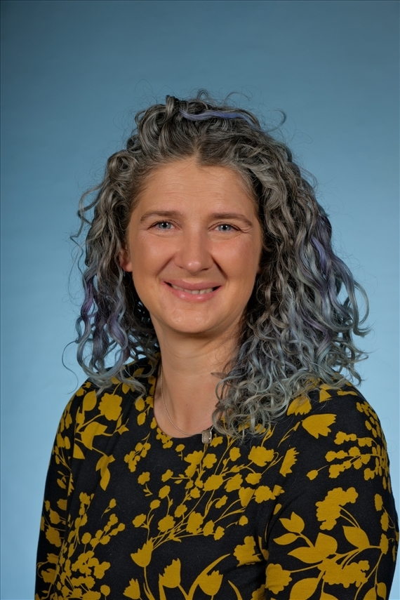 Caroline Williams 